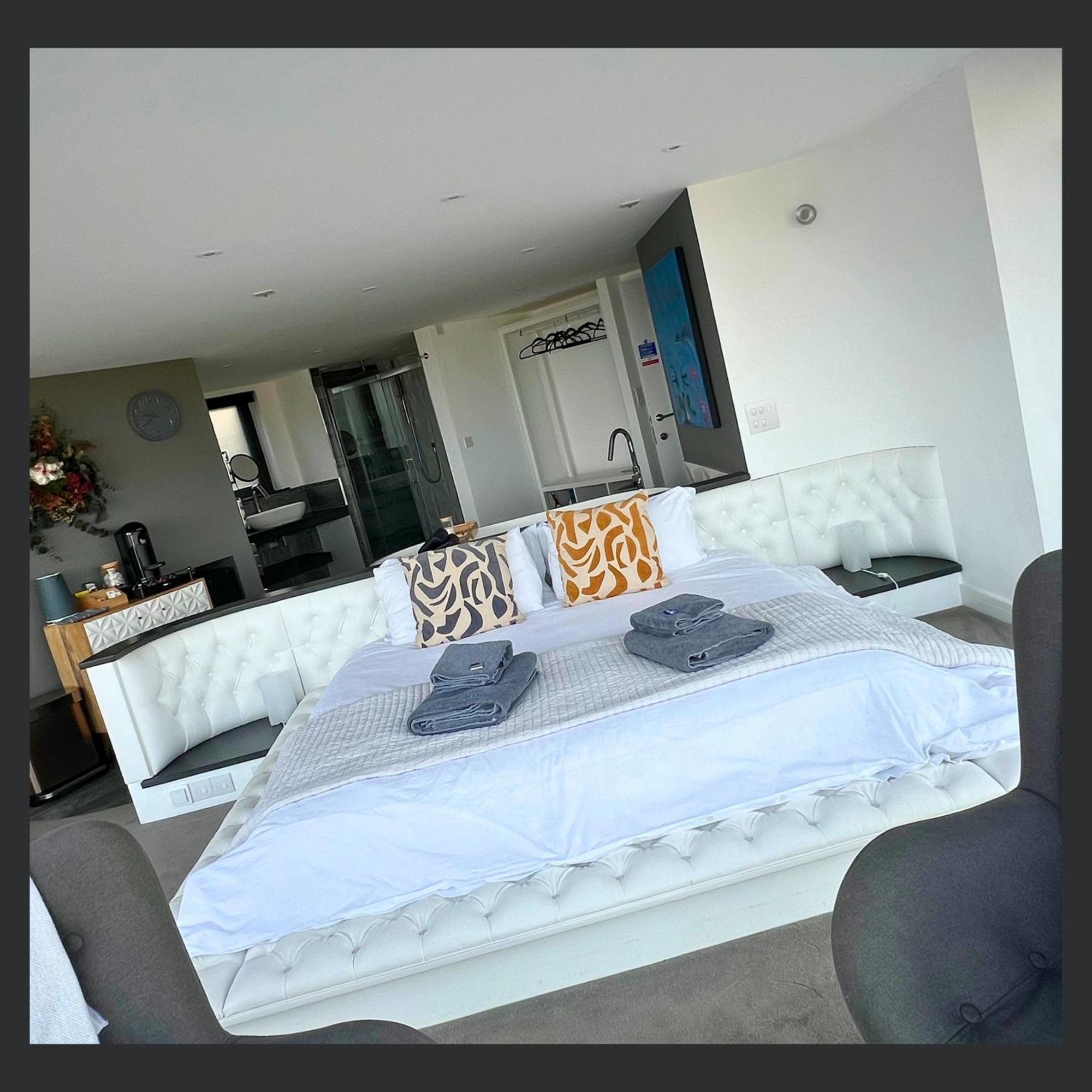 Uno St Ives - Luxury Serviced Accommodation Ngoại thất bức ảnh